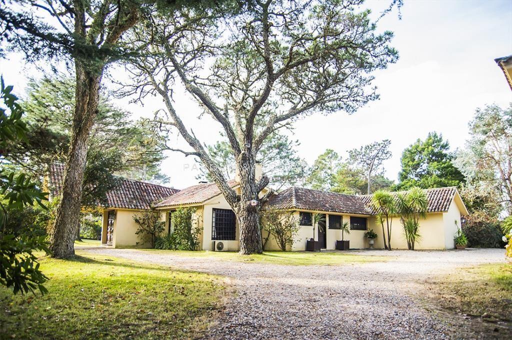 Casa de gran tamaÃ±o ubicada en zona del Golf, Punta del Es