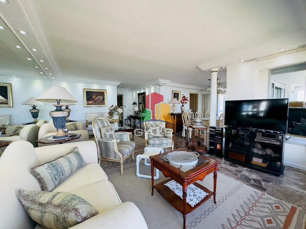Apartamento reciclado, primera linea playa mansa,