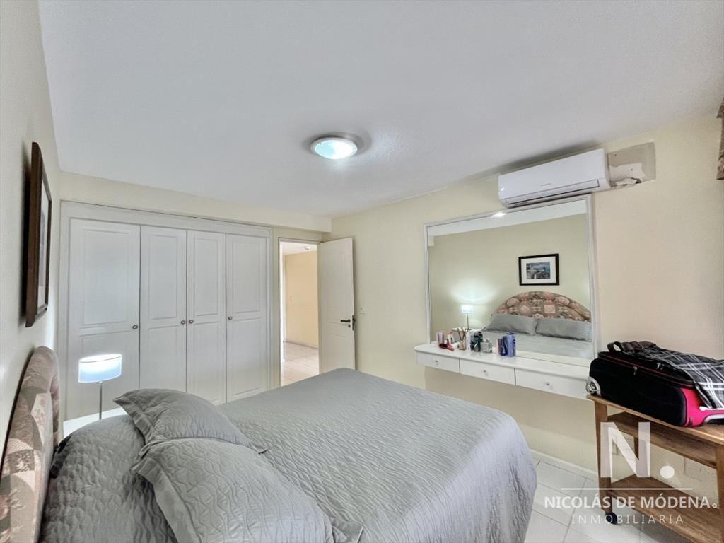 Departamento en playa mansa de 1 dormitorio en venta