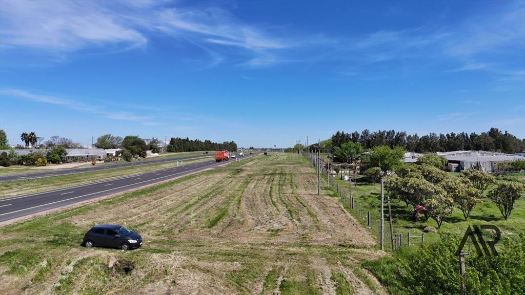 Terreno en venta de 27000m2 ubicado en Las Piedras