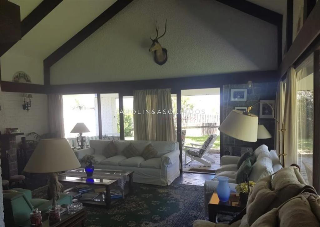 Casa de 5 dormitorios en venta en Marconi, Punta