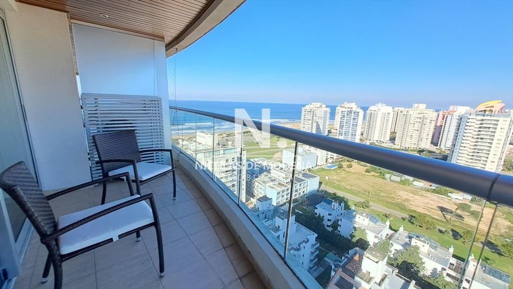 Espectacular apartamento en Playa Brava. Ref.