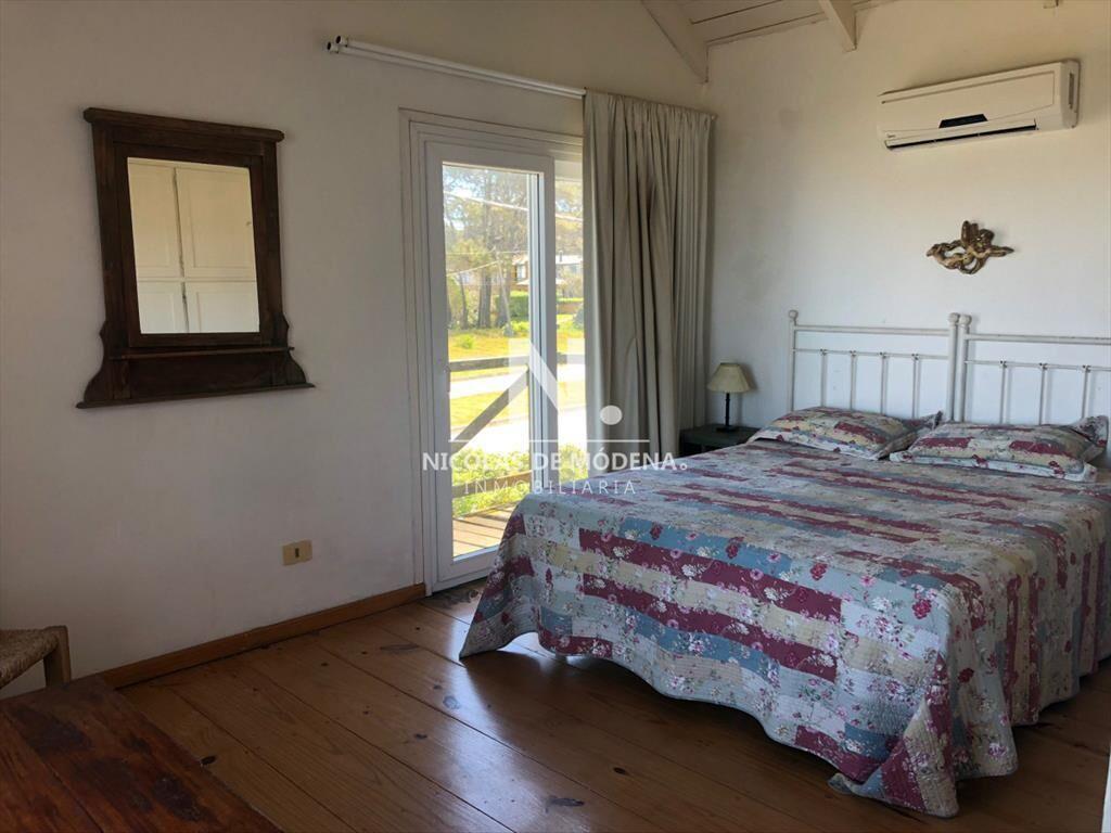Buena casa en Montoya con vistas plenas al Mar y cerca de l