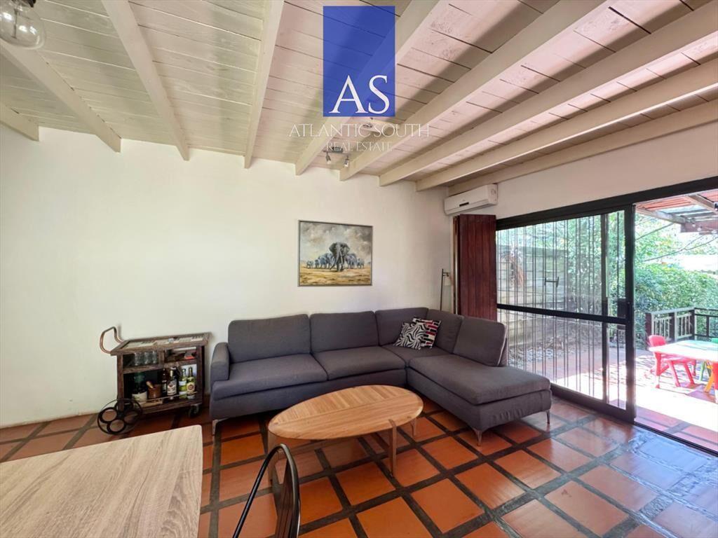 Casa de 3 dormitorios con parrillero, dependencia