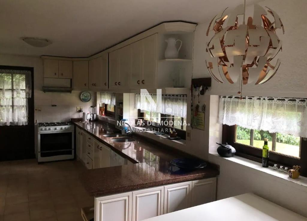 CASA 5 DORMITORIOS, LUGANO, PUNTA DEL ESTE