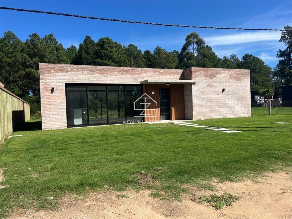 Casa a Estrenar en Barrio Pinares   Â? Moderna, y
