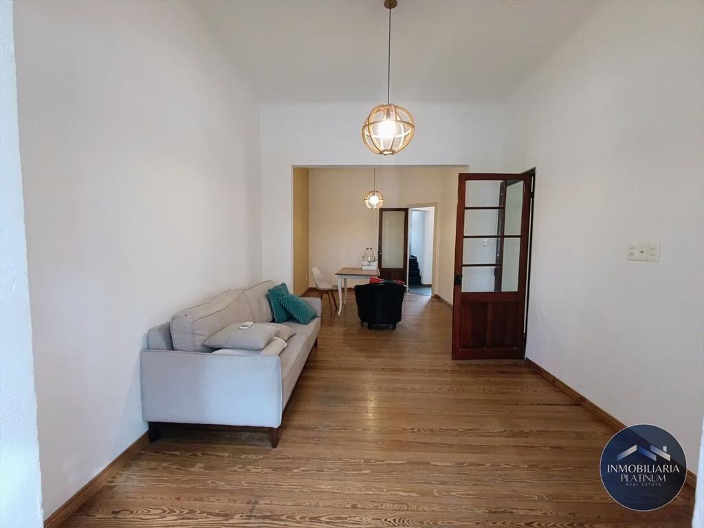 Casa en venta 3 dormitorios+altillo c/ cochera en La Bla...