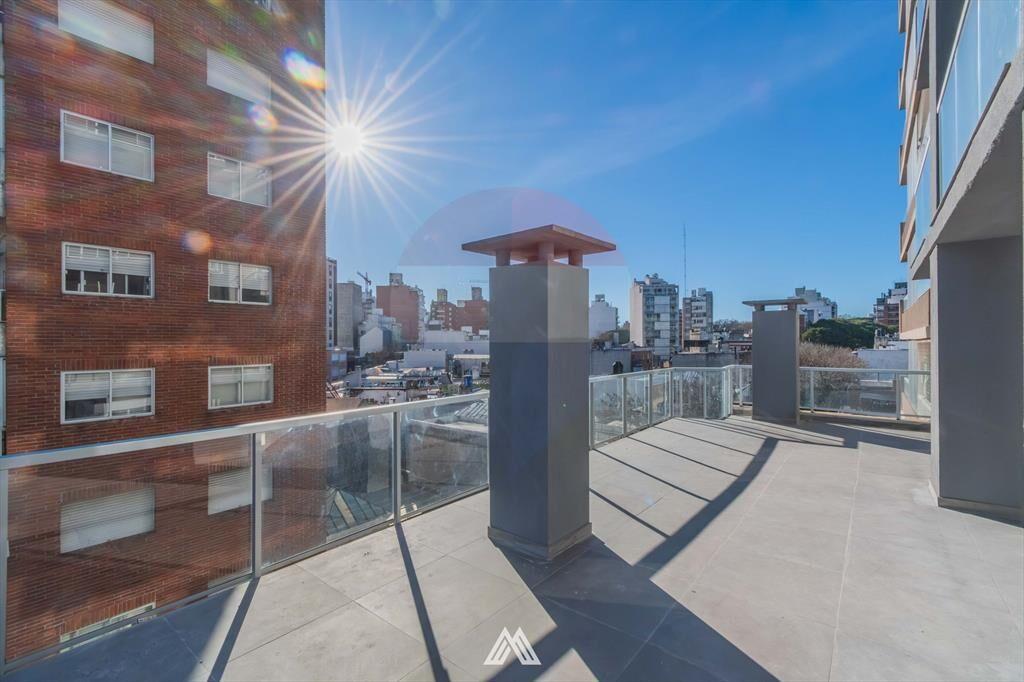VENTA CORDON PENTHOUSE 1 DORMITORIO PARRILLER0