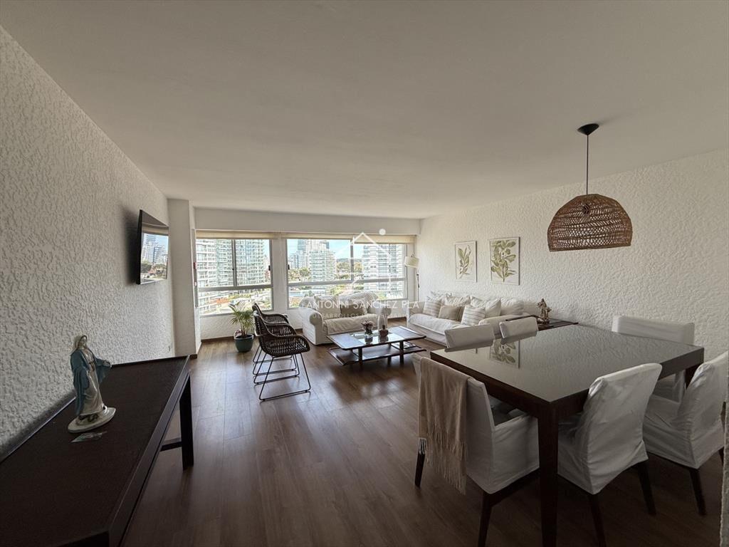VENTA HERMOSO APTO A PASOS DE LA BRAVA