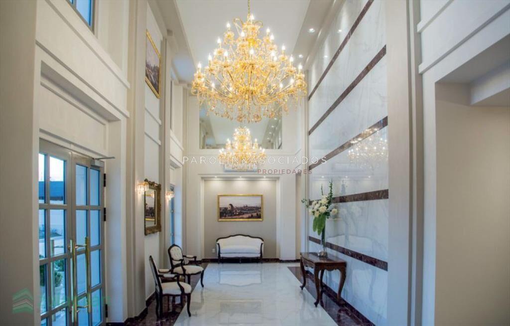 Monoambiente en venta en piso alto, Punta del Este.
