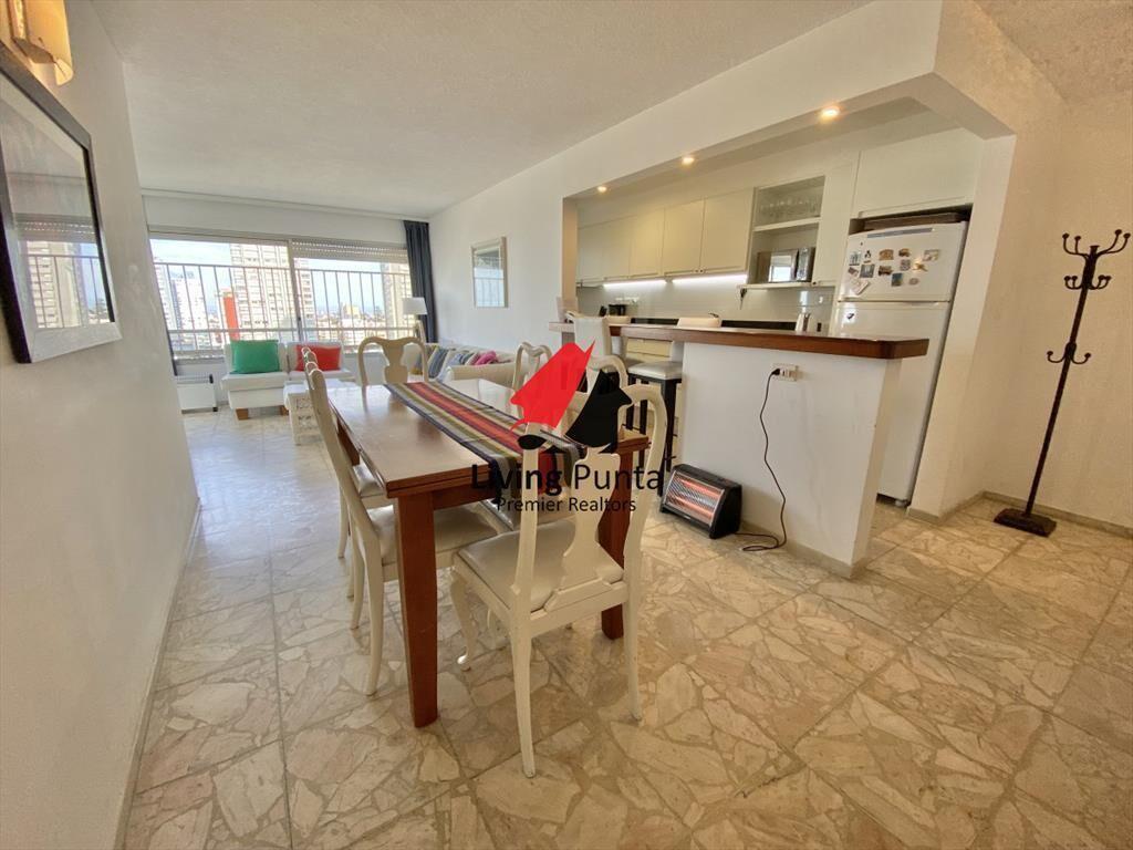 VENTA DE APARTAMENTO DE DORMITORIOS EN PENINSULA PUNTA DEL