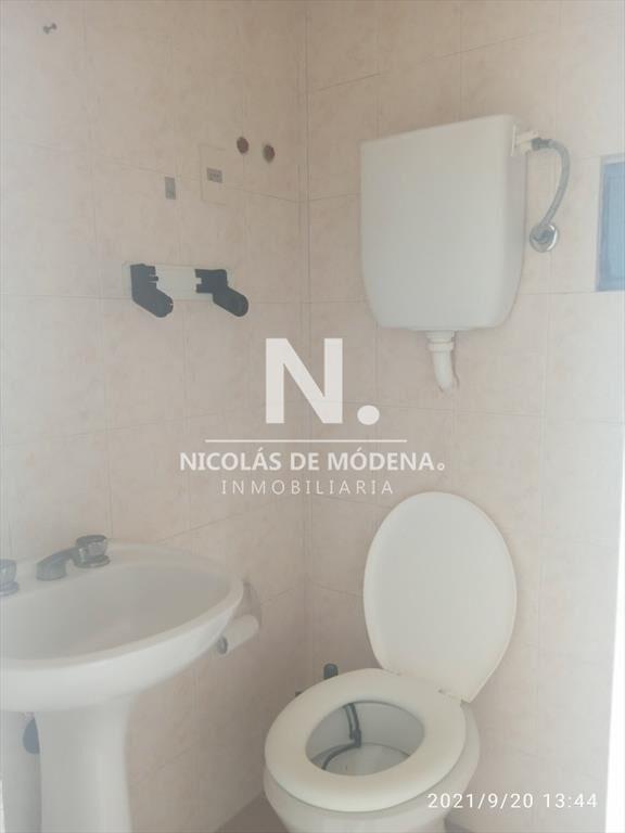 Local en Venta de 2 Plantas con 1 Baño.