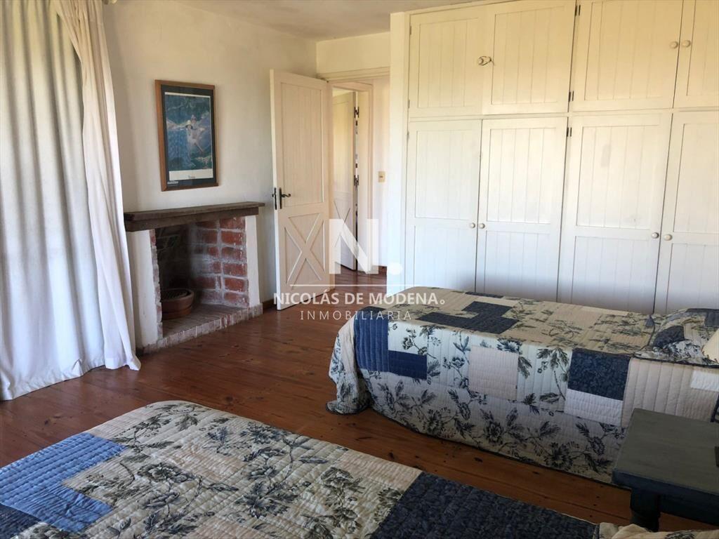 Buena casa en Montoya con vistas plenas al Mar y cerca de l