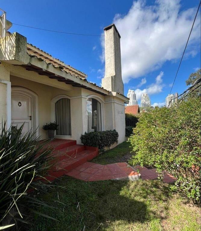 Casa en alquiler temporal, 3 dormitorios más dependencia, P