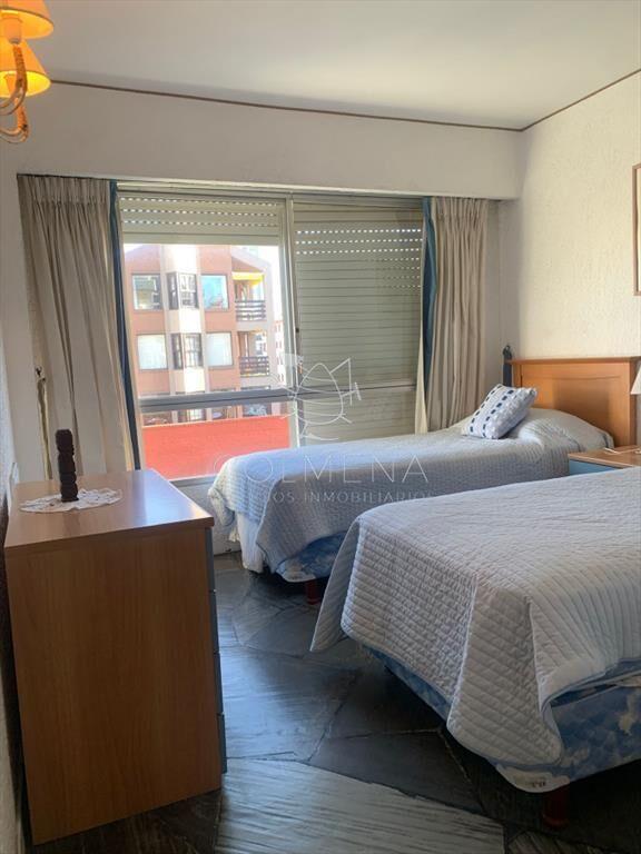 Muy lindo apartamento en península de Punta del