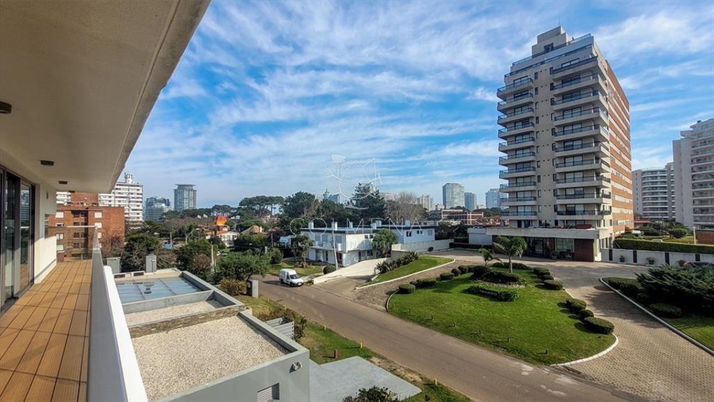 Apartamento de 2 dormitorios en venta en Punta