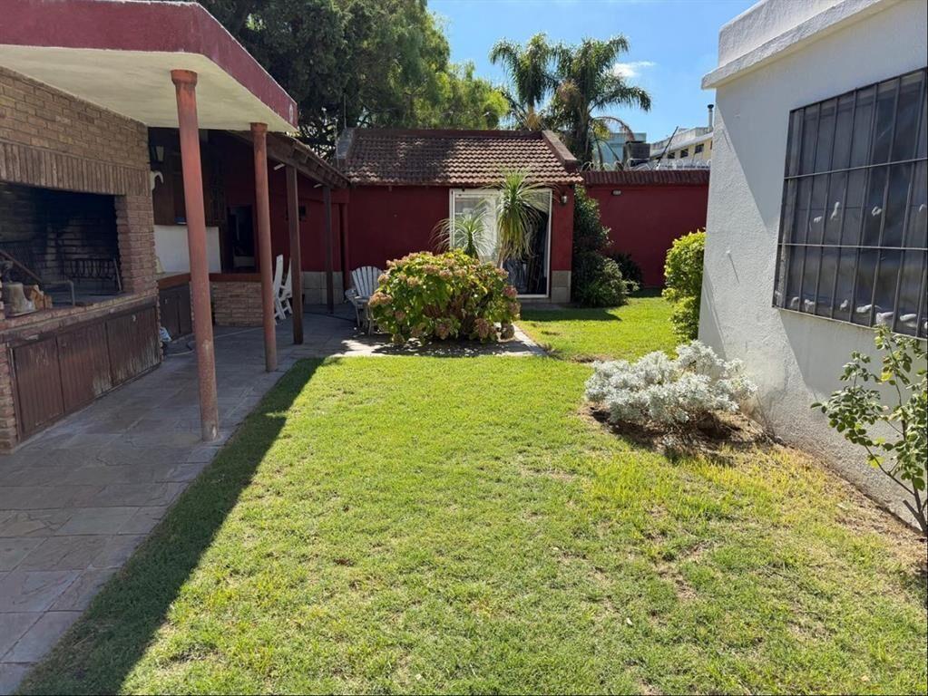 RESIDENCIA DE NIVEL EN UNA SOLA PLANTA PROXIMO A RBLA
