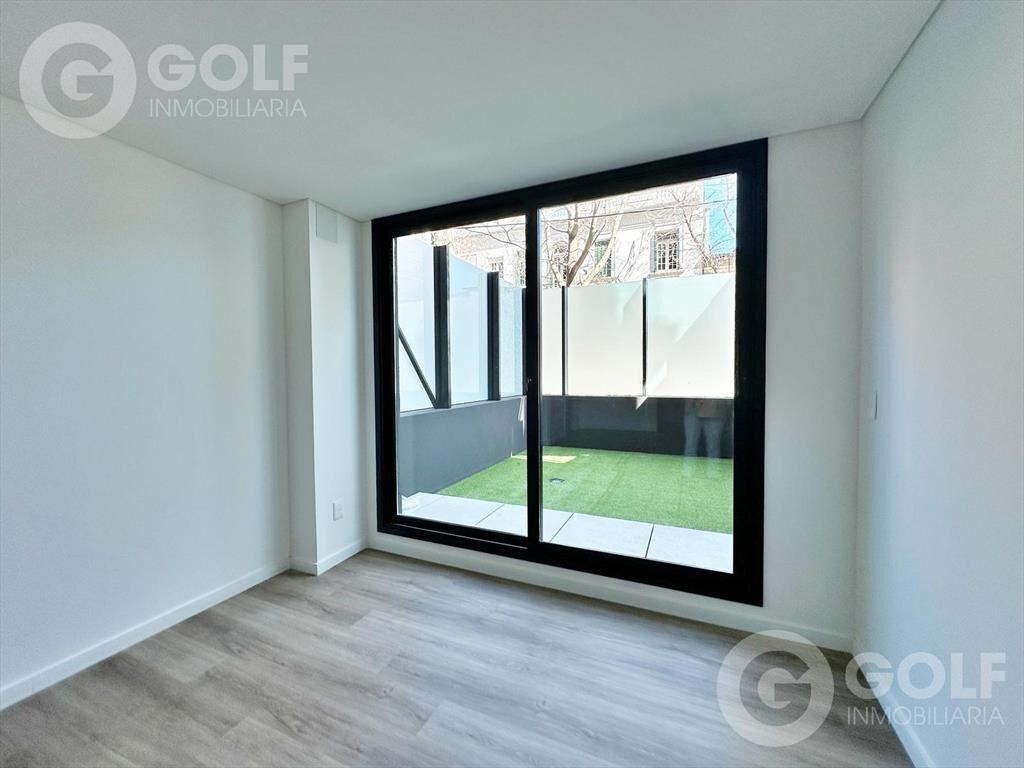 Venta de Monoambiente con patio- Pocitos