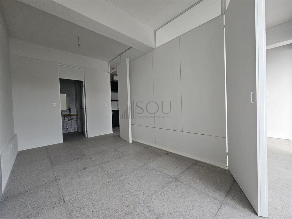 VENTA APARTAMENTO 1 DORMITORIO CON PATIO Y AZOTEA CON RENTA