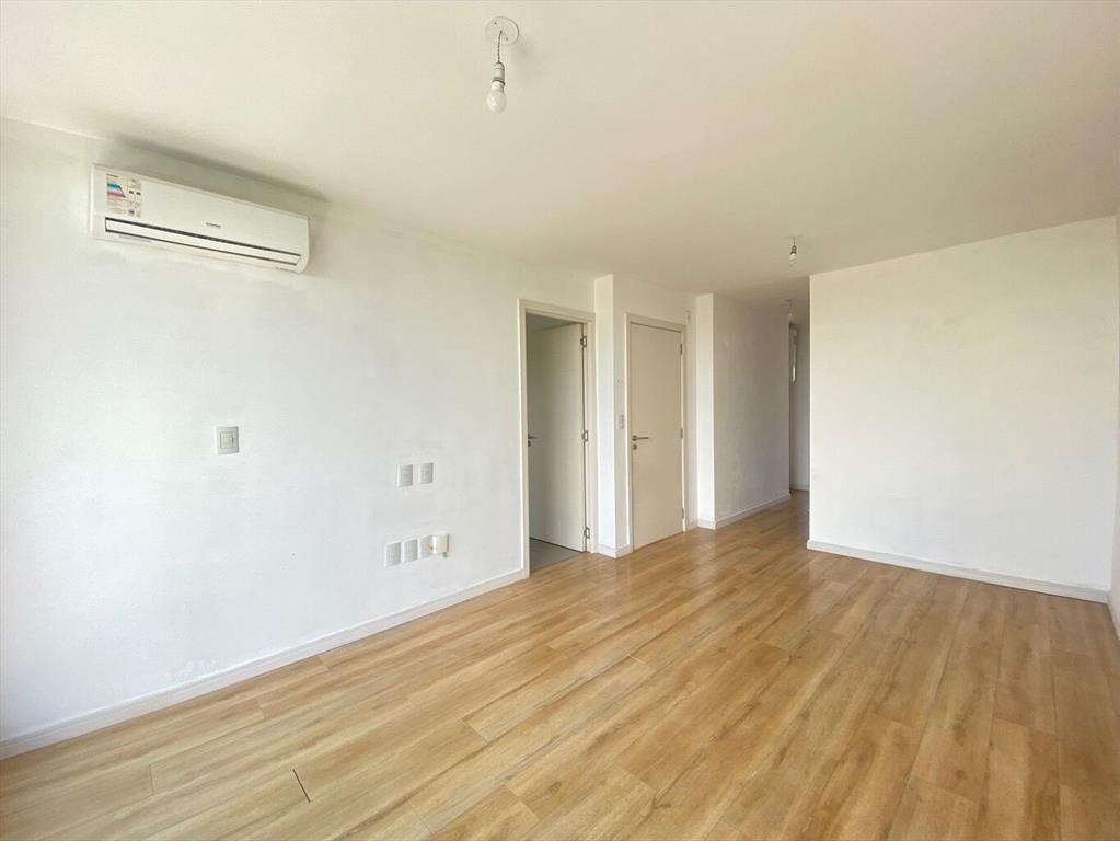 Venta apartamento 2 dormitorios, con parrillero en la comer