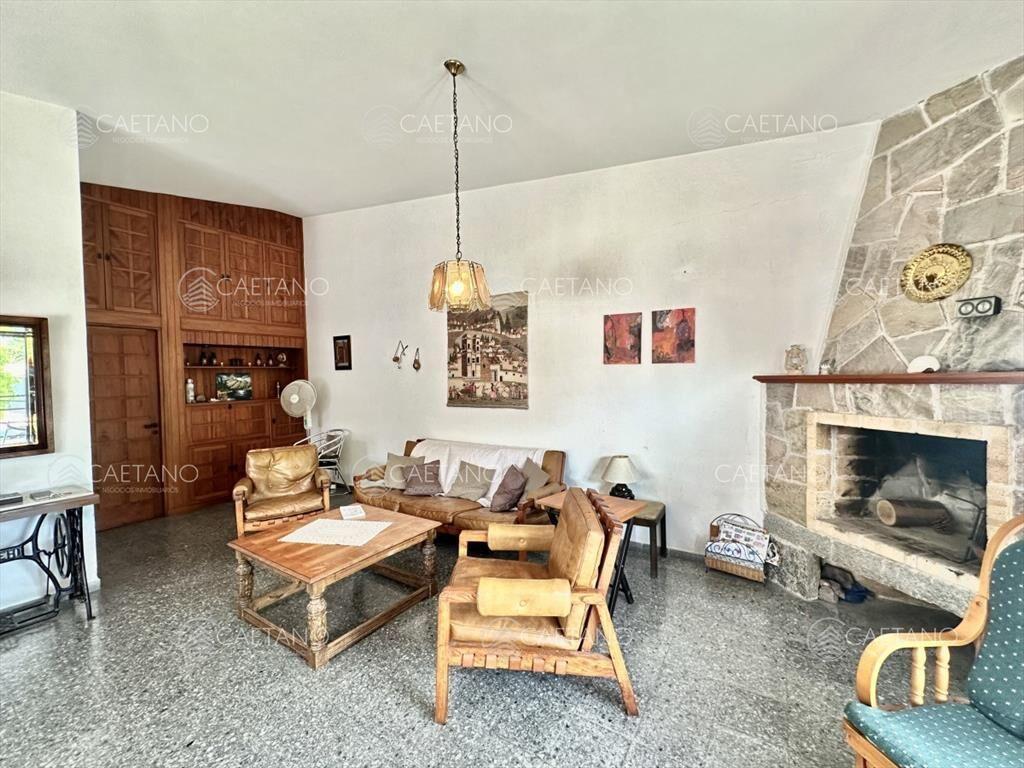 Venta Hermosa Casa - 3 dormitorios 2 baños -