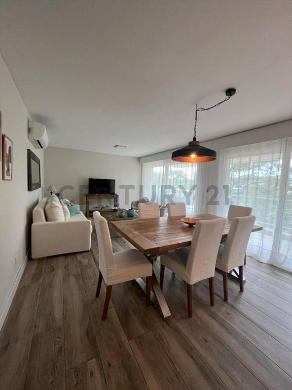 Venta Apartamento 2 Dormitorios En Playa Brava