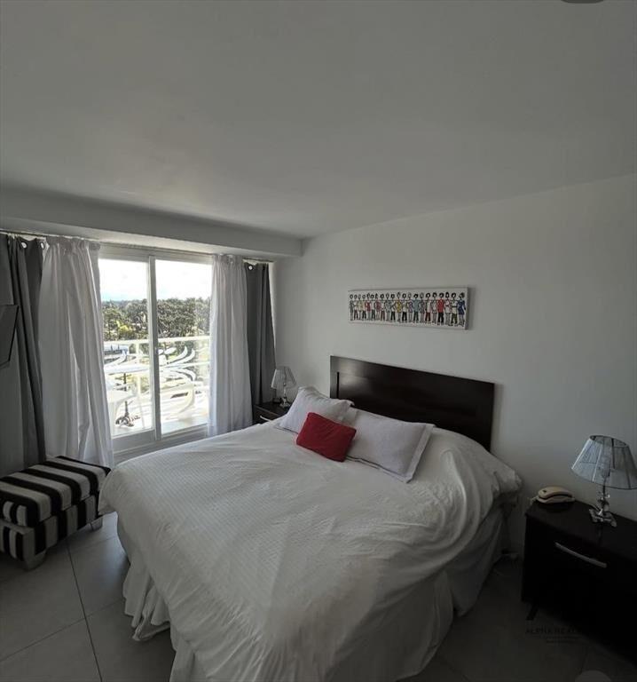 Apartamento en venta c/ cochera Avda Roosevelt