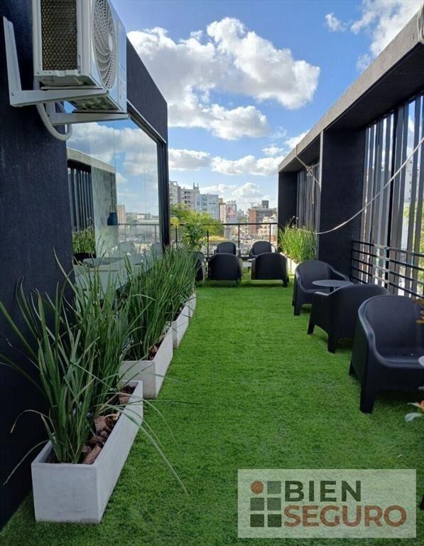 Cómodo monoambiente, planta baja con patio en venta en La B