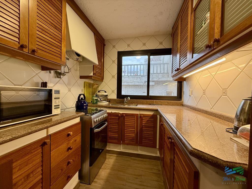 Venta apartamento 3 dormitorios frente a la brava