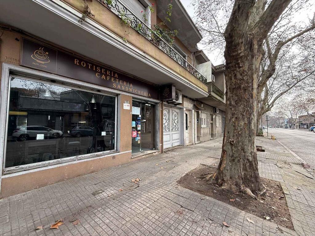 Venta LOCAL COMERCIAL y LLAVE DE NEGOCIO. Reducto