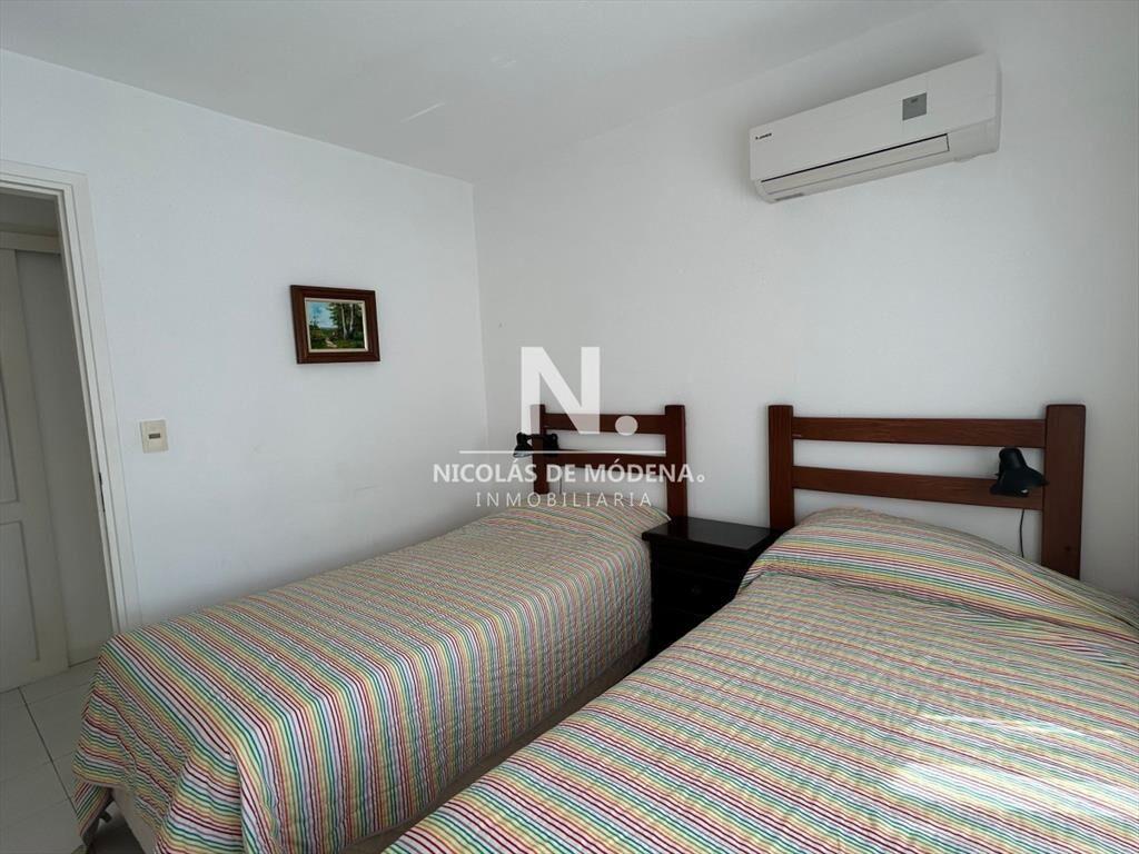 Venta de Apartamento de 3 dormitorios en la