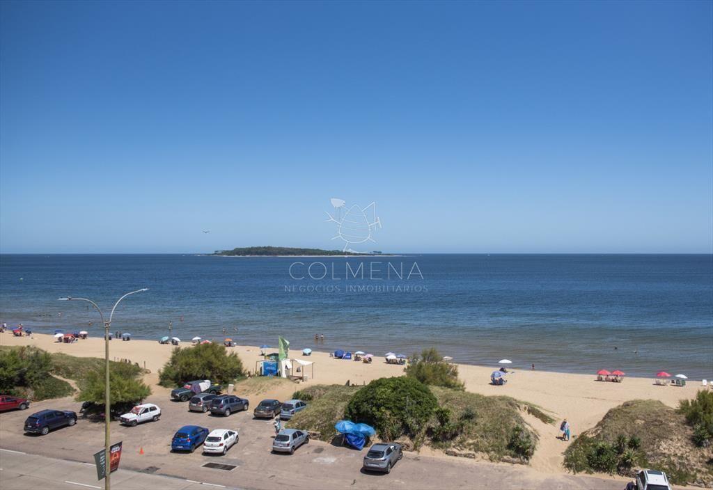 Vende hermoso Penthouse en Playa Mansa con azotea