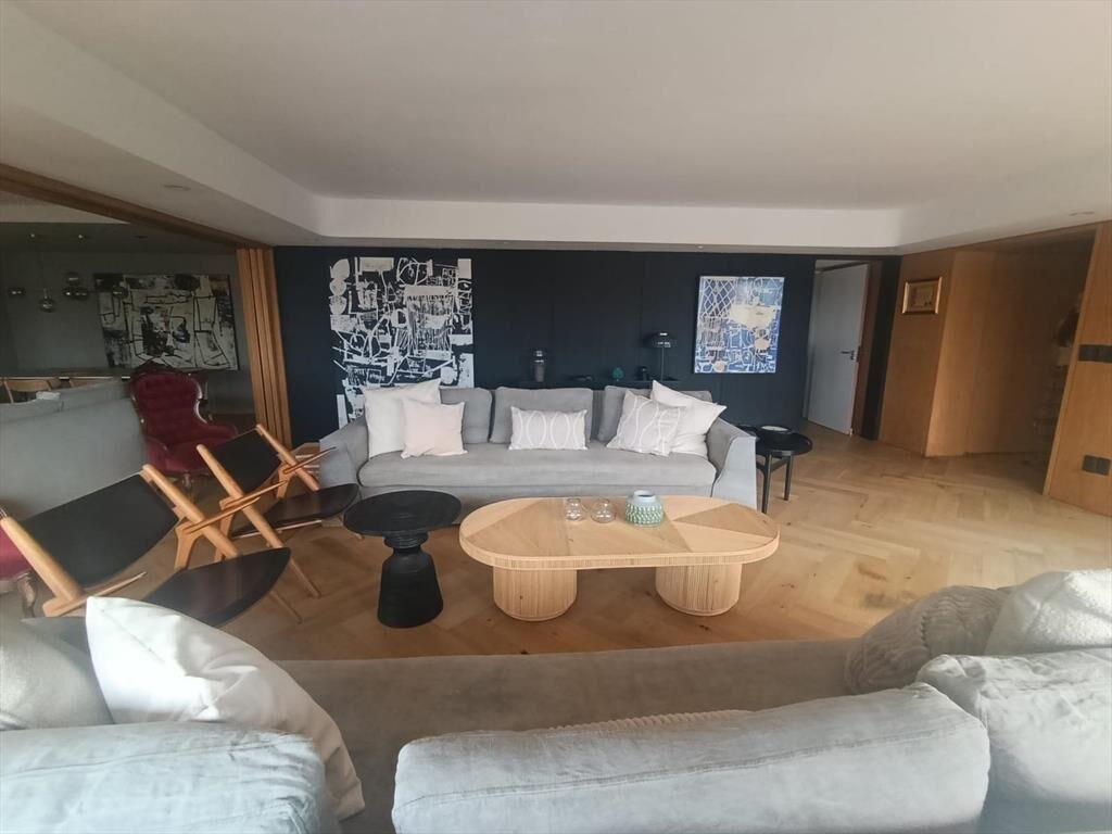 Leyenda Patria, piso alto, 288 m2 24 m2 terrazas, gge x3