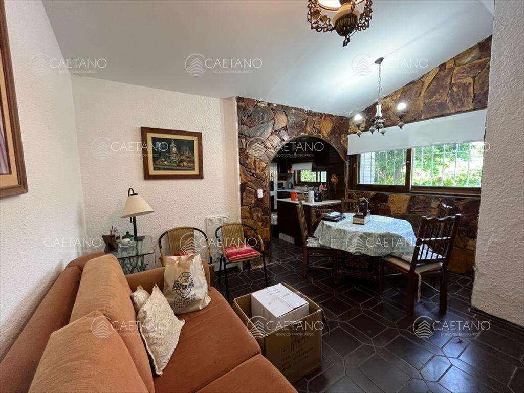 Gran casa estilo tradicional de 4 dormitorios en venta en P
