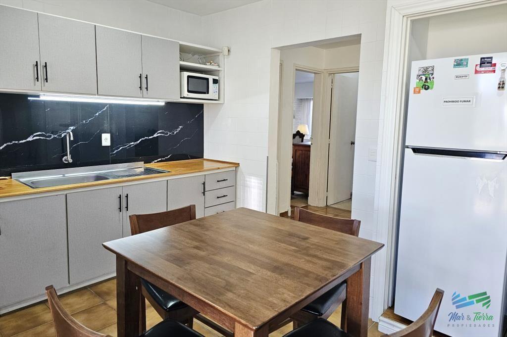 Vendo casa 4 dormitorios en zona Shopping, Punta