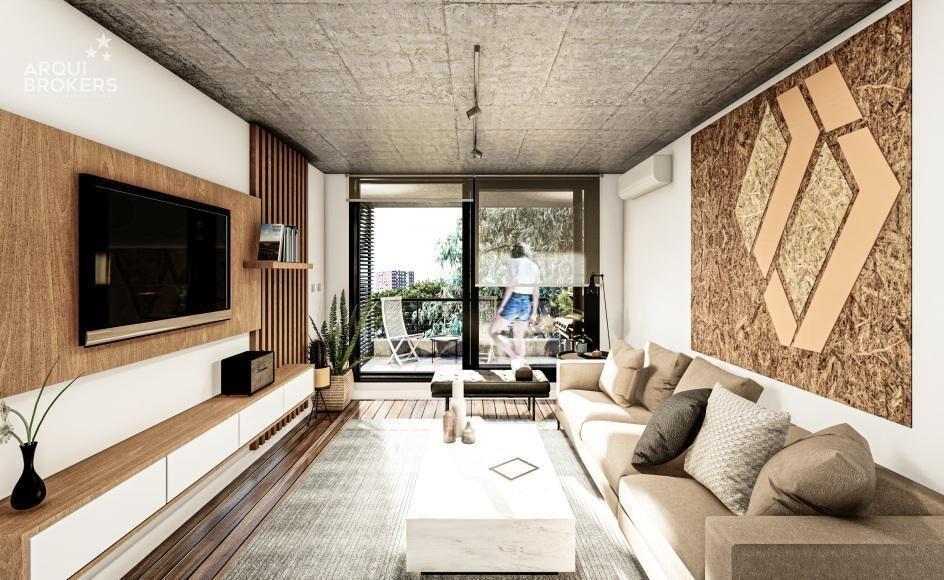 Apartamento de dos dormitorios con patio en venta en Malvín