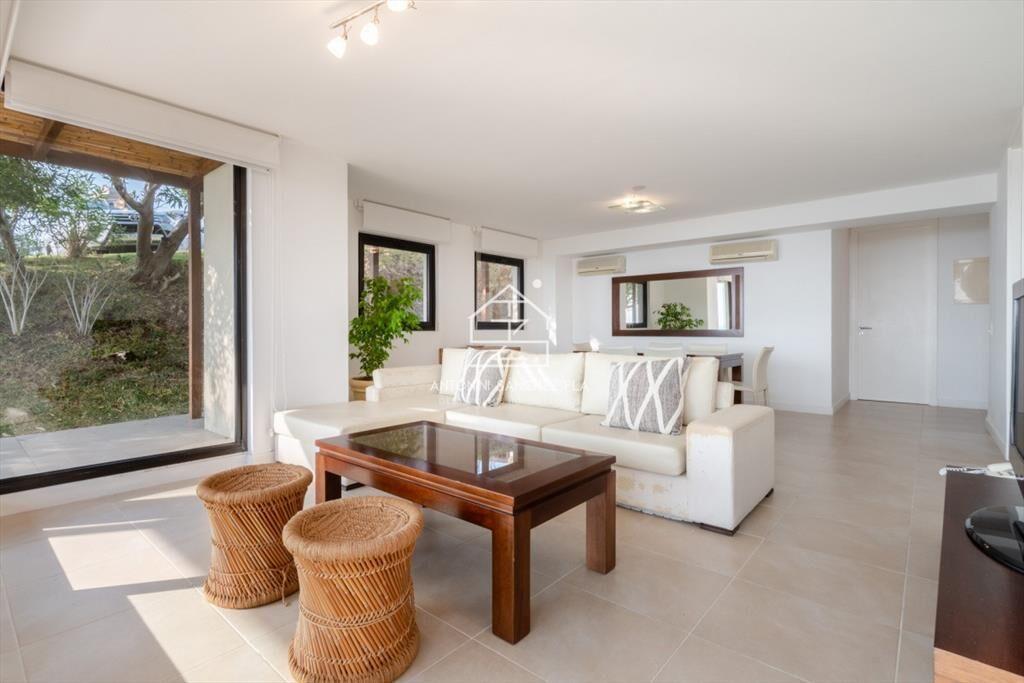 Venta y alquiler temporario de Apartamento amplio
