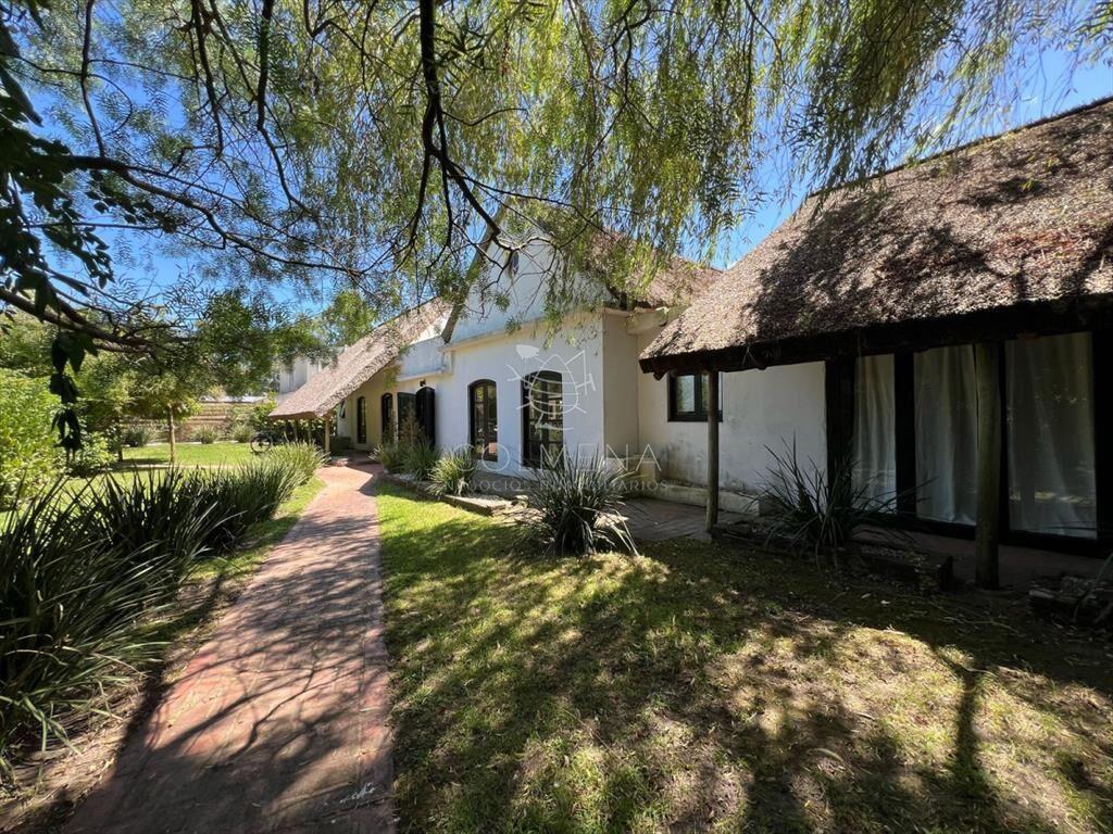 Amplia casa a la venta en Punta del Este de 6 en