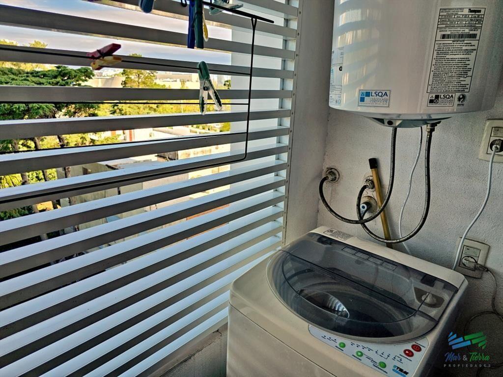 En venta apartamento 1 dormitorio con servicios en Roosevel