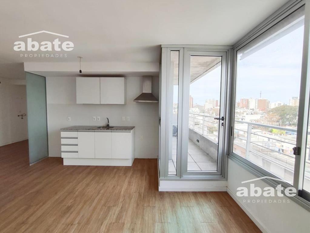 Venta Apartamento 3 dormitorios. Piso 5. Luminoso. Con rent