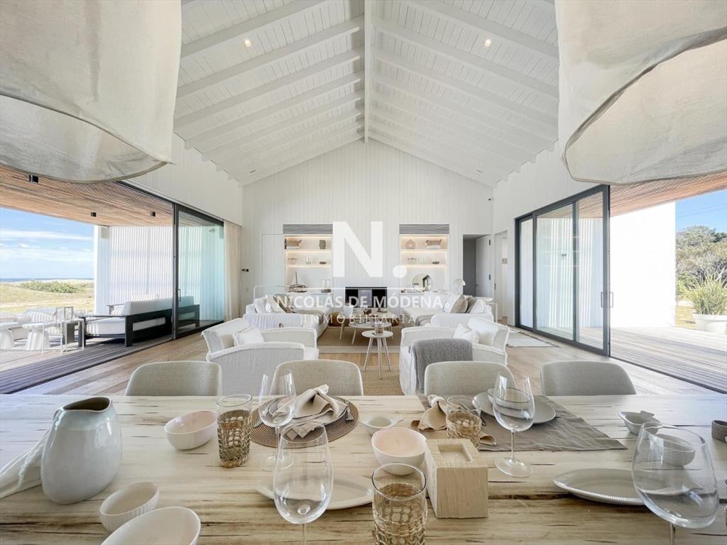 En venta casa de 4 Dormitorios en San Vicente -