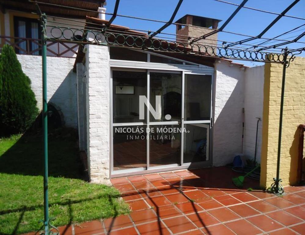 Muy linda casa en el centro de La Barra