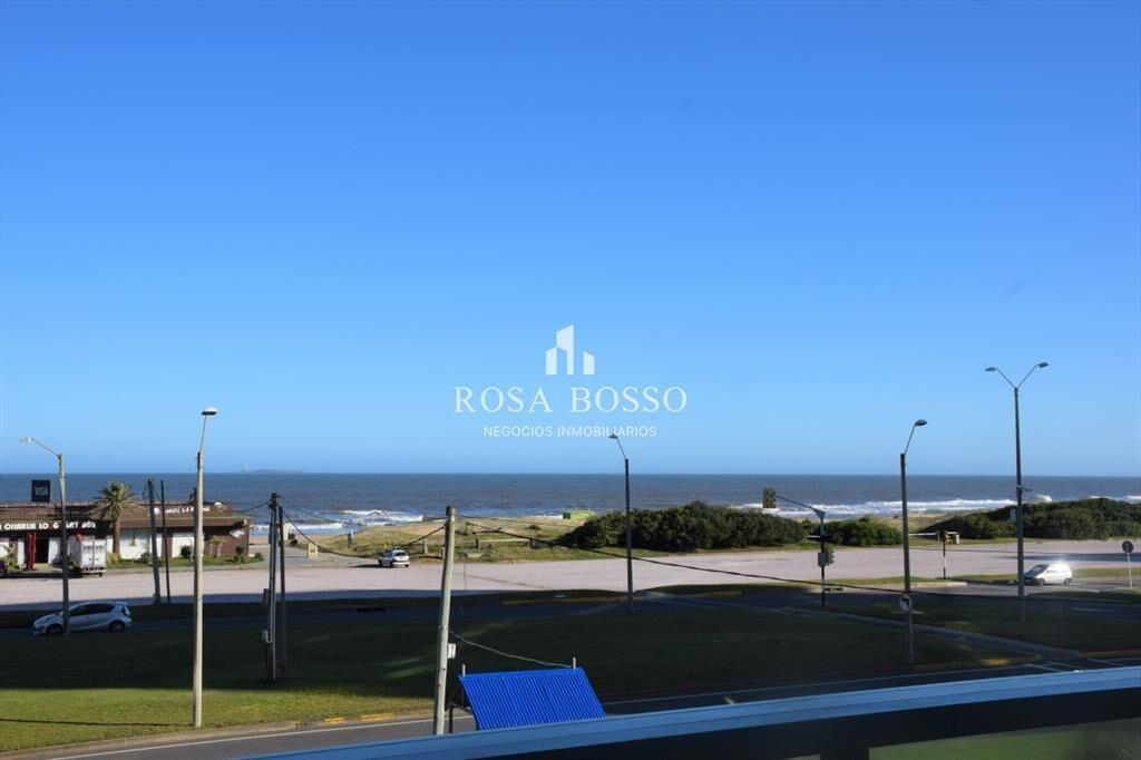 Apartamento en Brava, 3 dormitorios *