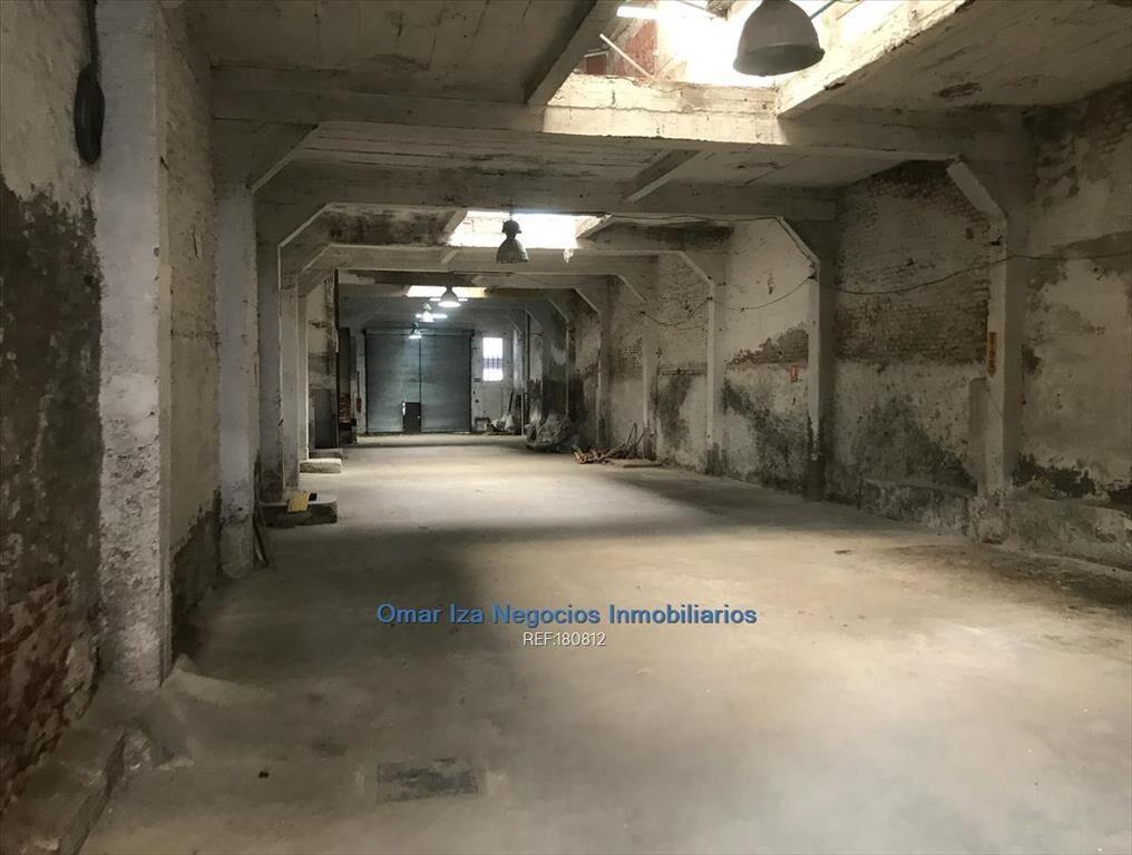 Venta local industrial con renta galpon deposito garaje