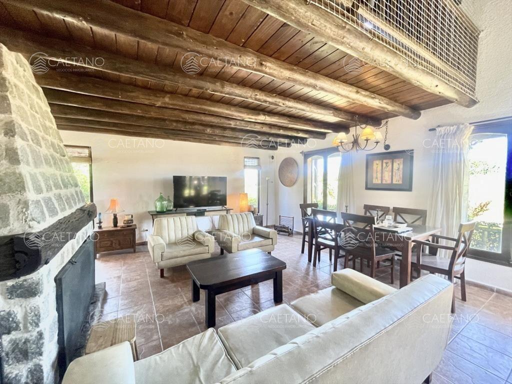 Alquiler casa 3 dormitorios en Balneario Bs As - Punta del