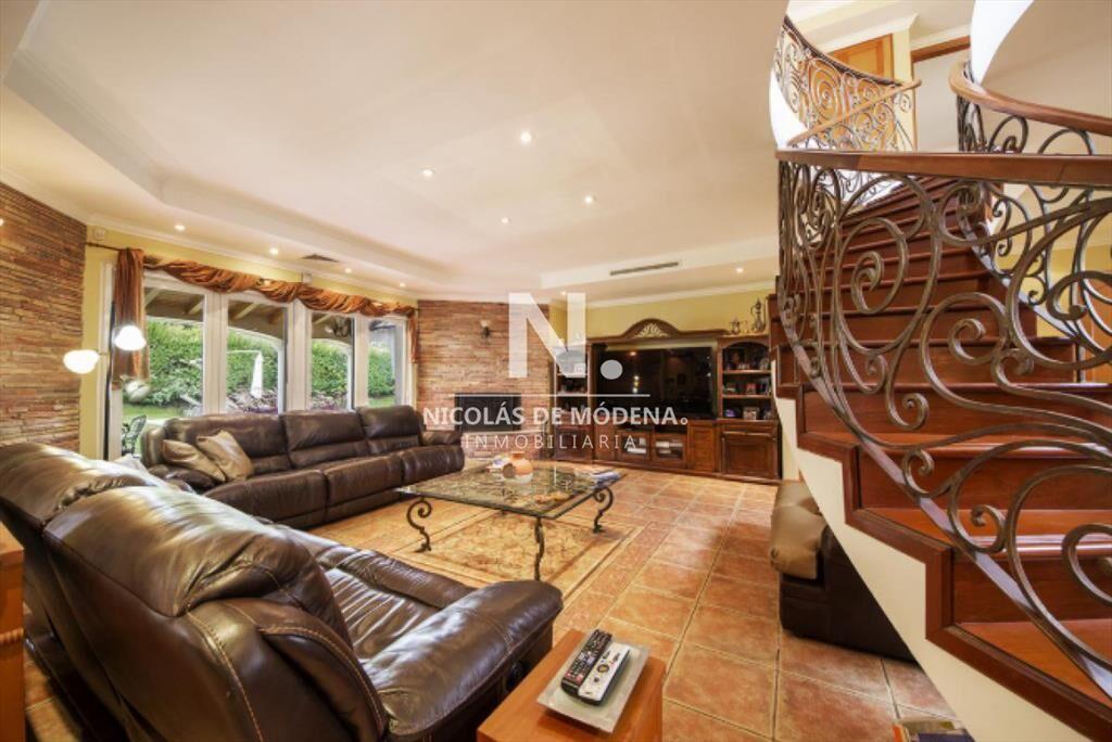 Casa en Beverly Hills de 4 Dormitorios en Punta