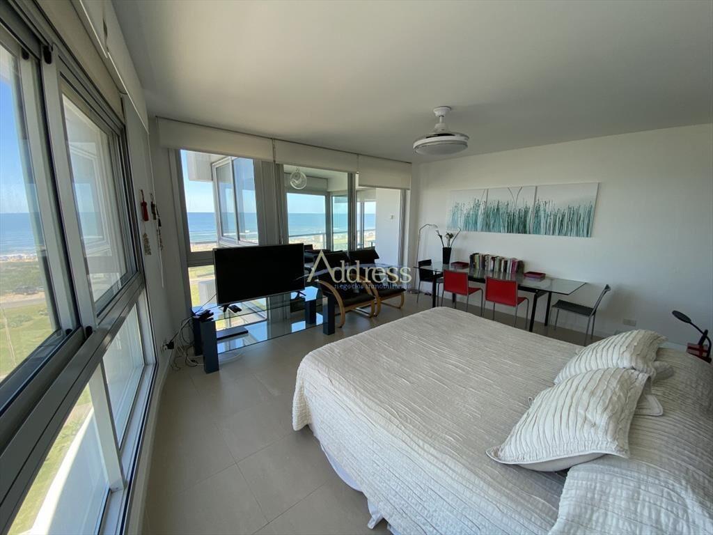¡Espectacular apartamento en primera linea frente a la bra