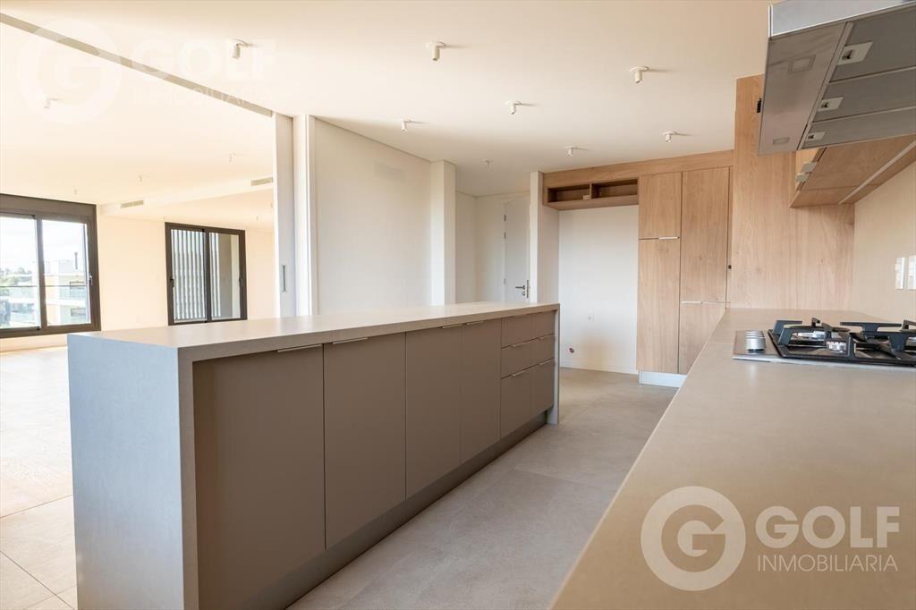 Venta o alquiler de apartamento 4 dormitorios TRENTO