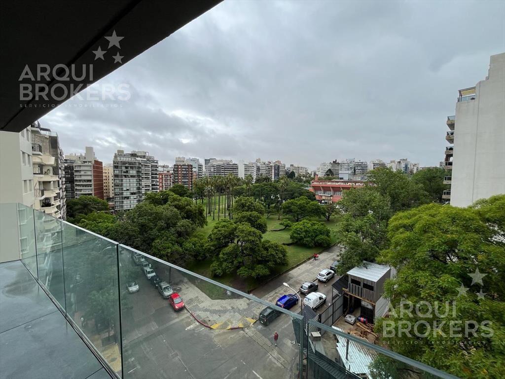 Venta de apartamento con renta de tres dormitorios en Punta