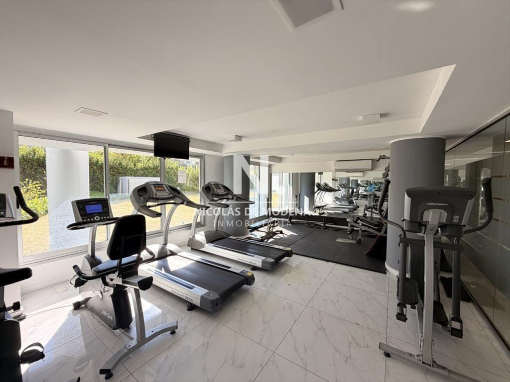 APARTAMENTO EN VENTA SOBRE ROOSEVELT CON GARAJE